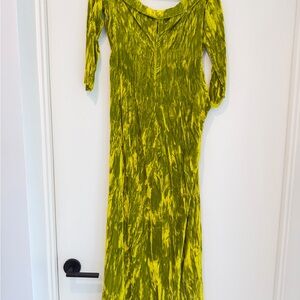 Elegant Chartreuse Long Sleeve Dress